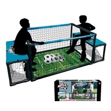 campo da calcio con porte e pallone calcetto underground per feste compleanno