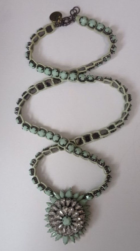 Collana con pendaglio fiore - a,