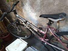 bicicletta usata bottecchia donna misura '26.Colore rosa e argento.Montain bike