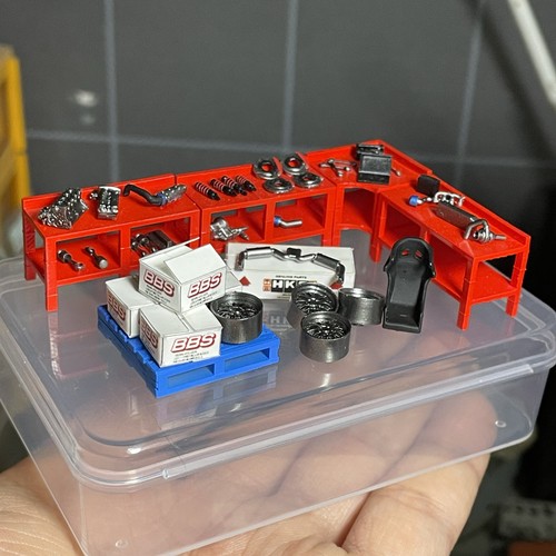 Diorama garage scene - 1:64,