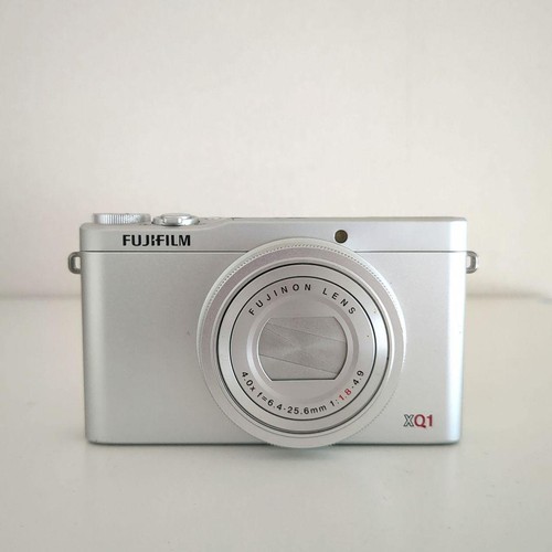 Fotocamera digitale compatta