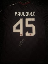 Maglia firmata Pavlovic Bayern
