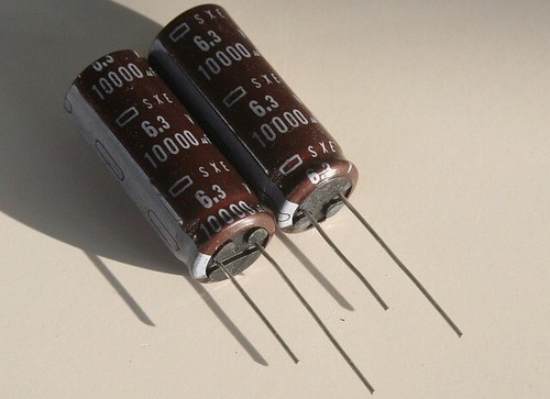 Condensatore elettrolitico - x,