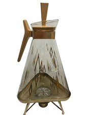 Caraffa triangolo dorato
