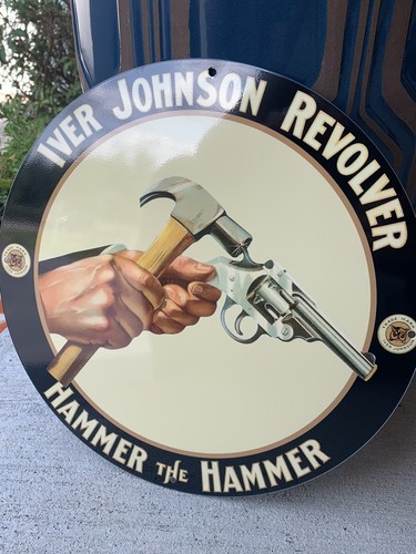 Martello revolver stile