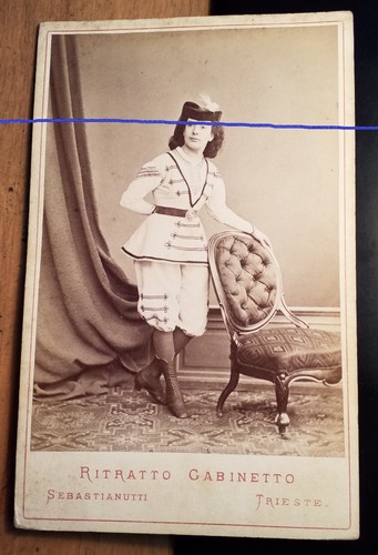 Attrice cantante opera - attrice?,