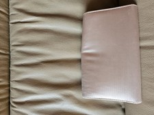 Borsa piatta piccola pochette Neiman Marcus lunga 9 pollici 7 pollici alta 2 pollici larghezza