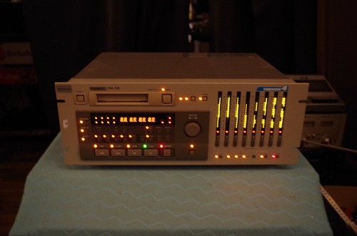 Tascam v4 - 88,