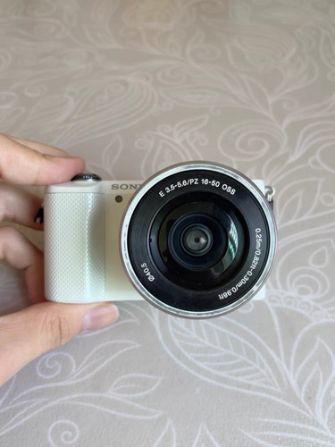 Sony alpha a5000 - sony,