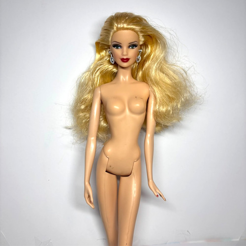 Barbie model muse - body, blonde