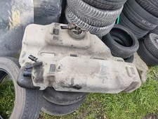 SERBATOIO CARBURANTE Senza