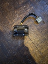 Raddrizzatore regolatore di
