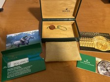 Scatola e documenti originali