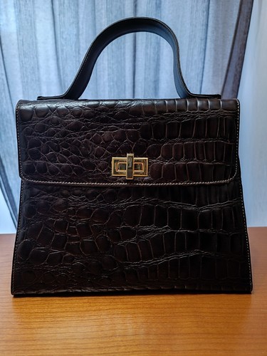 Borsa mano pelle - in,