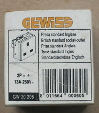 GEWISS GW 20208 PRESA STANDARD INGLESE 250V ac 2P+T 13A 2 MODULI SYSTEM WHITE
