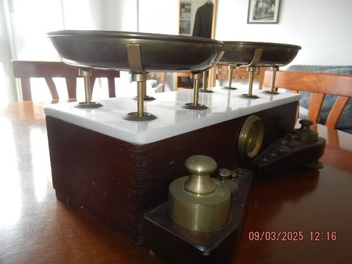 Bilancia pesi antica legno - a,