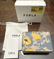Portafoglio FURLA classico in pelle a tre pieghe motivo floreale nuovo con scatola ($148 vendita al dettaglio)