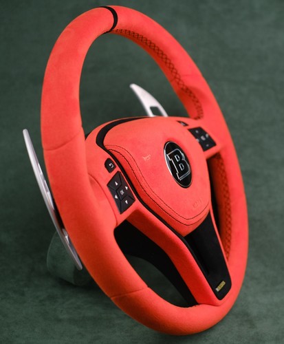 Volante personalizzato - , su