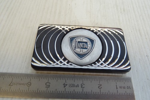 Badge calamitato per - , lancia