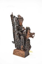 Statua Balinese In Legno Decorata Con Monete Cinesi H 32 Cm