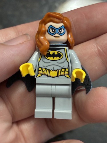 Lego batgirl minifigure 76180 - batgirl,