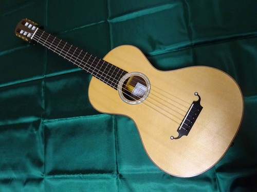 Chitarra romantica modello