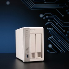 QNAP Turbo Station TS-231P2 //