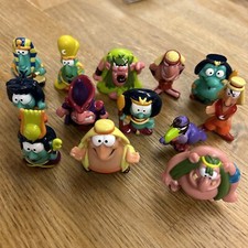 SURPRISES KINDER SNACKS 2000 -