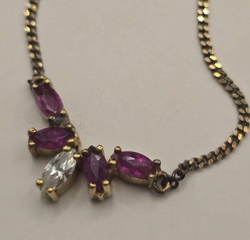 Delicato collier vintage con
