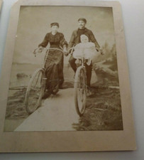 Famiglia su Biciclette Bici