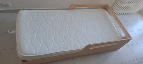 Lettino montessori per bambini