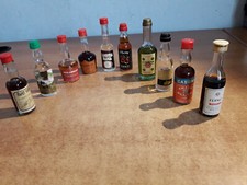 Lotto 10 Mignon liquori alcolici vintage da collezione miniature mini bottles