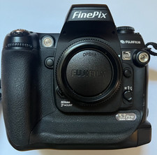 Fujifilm FinePix S3 Pro DSLR