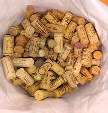 TAPPI SUGHERO USATI Kg. 1,500 - CIRCA 300 TAPPI  Per Lavori Artigianali