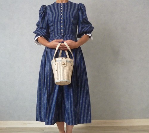 Vintage cottage peasant - cottage, dirndl