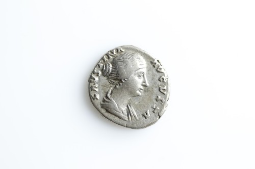Faustina minor avgvsti pil - avgvsti,