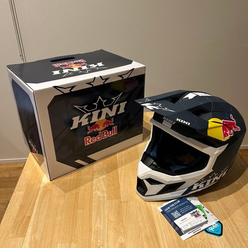 Casco kini red bull - kini,