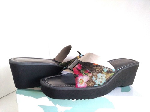 Donald pliner capris - j, "capris"