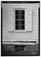 Mills Pond House,660 North