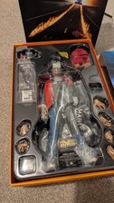 Hot Toys Marty McFly scala 1/6