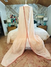 Cuscino forte tenda letto