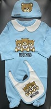 SET MOSCHINO NEONATO: TUTINA, CAPPELLO E BAVAGLINO TEDDY (BLU CIELO 6-9 MESI)