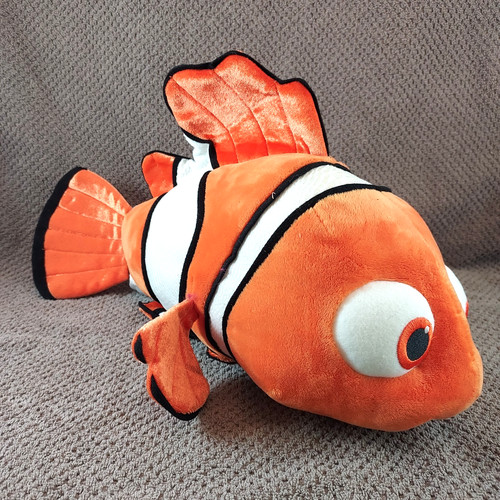 Peluche disney store pixar - disney,