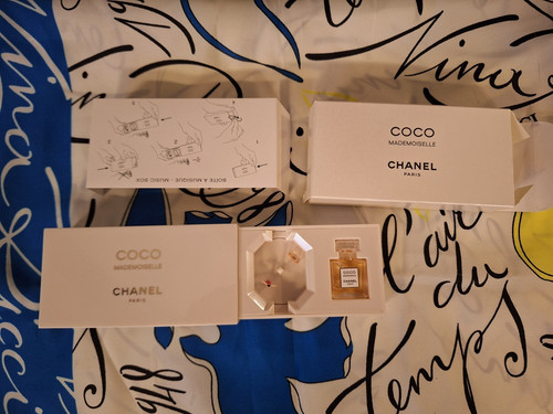 Mademoiselle coco chanel - chanel,