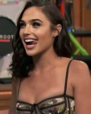 Gal Gadot sexy carina bella