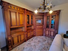 Mobile soggiorno legno scuro con tavolo espandibile + sedie