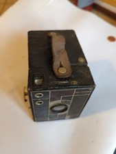 Antica macchina fotografica BEAU BROWNIE