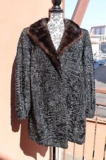 Cappotto vintage in pelliccia astrakan nero con collo in visone