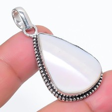 Ciondolo pietra preziosa a