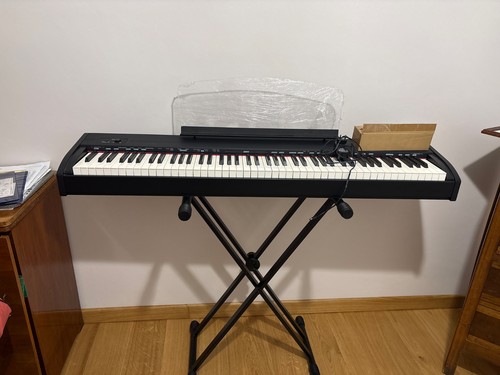 Piano forte elettrico con - forte,